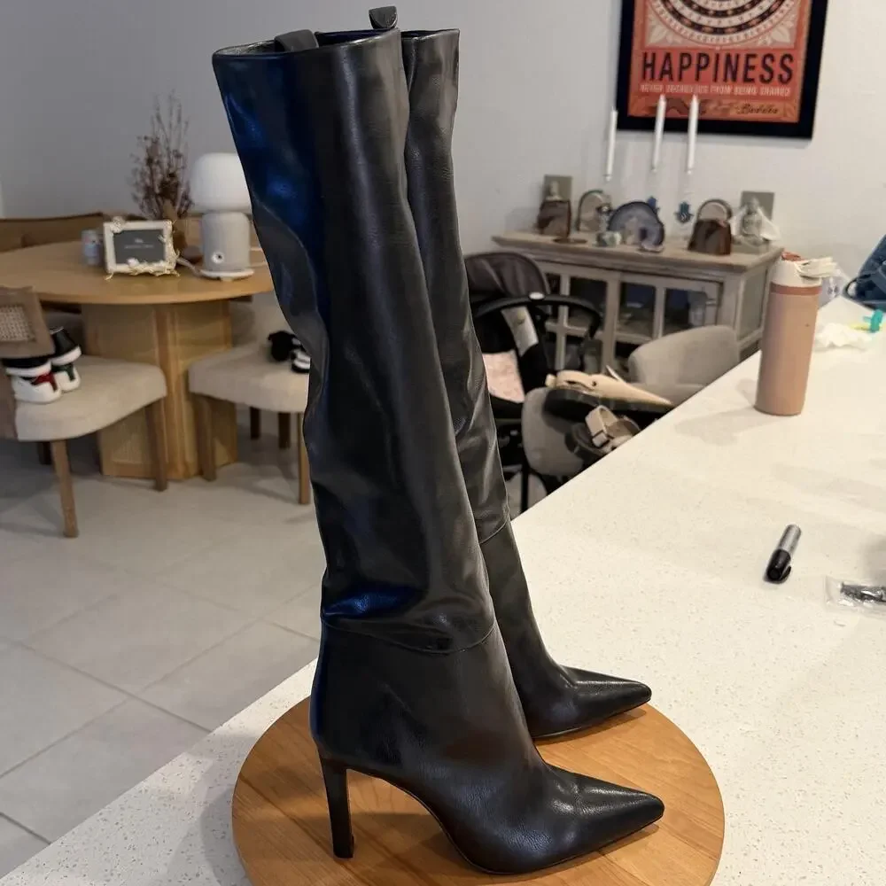 Femme Los Angeles 9 The Soho Boots in Nero Knee High Leather Pointed Stiletto